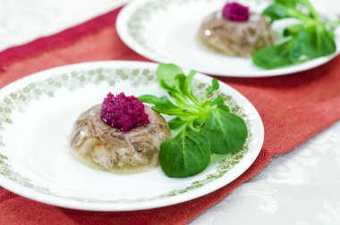 Etli jöle pancar horseradish ile