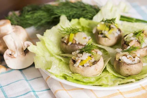 Doldurulmuş mantar.