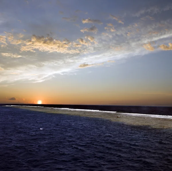 Sunset above sea — Stock Photo, Image