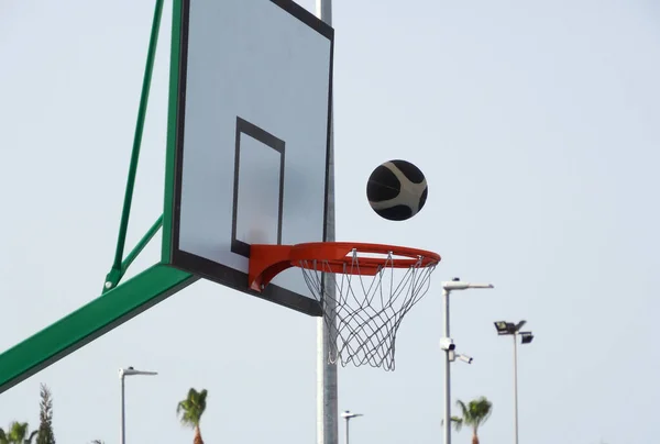 Basketballkamp Ball Garnet – stockfoto