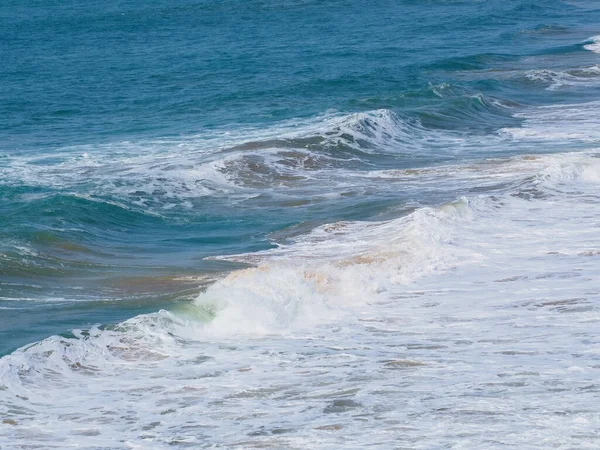 Kötü Havada Güzel Köpüklü Deniz Dalgaları Denizde Bir Fırtına — Stok fotoğraf