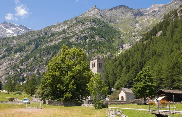 Vista Panorâmica Aldeia Macugnaga Walser Nos Alpes Piemonte Itália — Fotografia de Stock