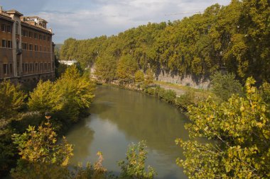 Roma 'daki Tiber Nehri' nin panoramik manzarası Lazio İtalya