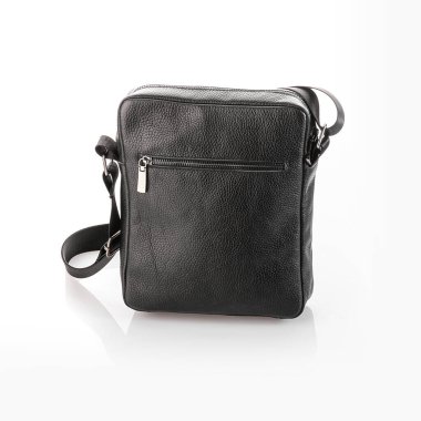 Beyaz arka planda izole edilmiş kutulu erkek kemeri.