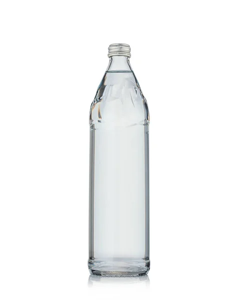 Fles Met Drinkwater Geïsoleerd Witte Achtergrond — Stockfoto