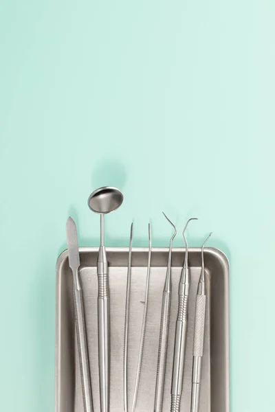 Een Set Van Tandheelkundige Metalen Instrumenten Voor Behandeling Controle Van — Stockfoto