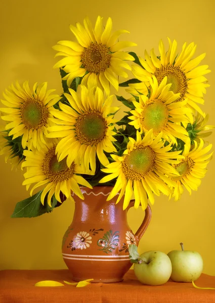 Zonnebloemen. Stilleven. — Stockfoto