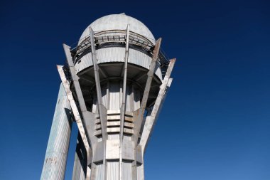 Almaty, Kazakistan - 10.30.2020: Tien Shan Astronomik Gözlemevi. Uzay ve güneş istasyonlarının inşası.