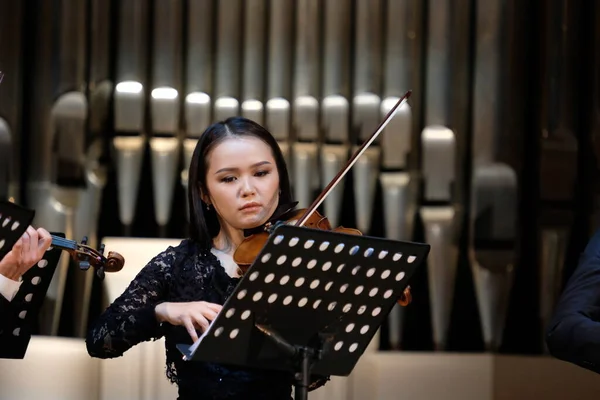 Almaty Cazaquistão 2020 Concert Symphony Orchestra Realizando Diferentes Composições Palco — Fotografia de Stock