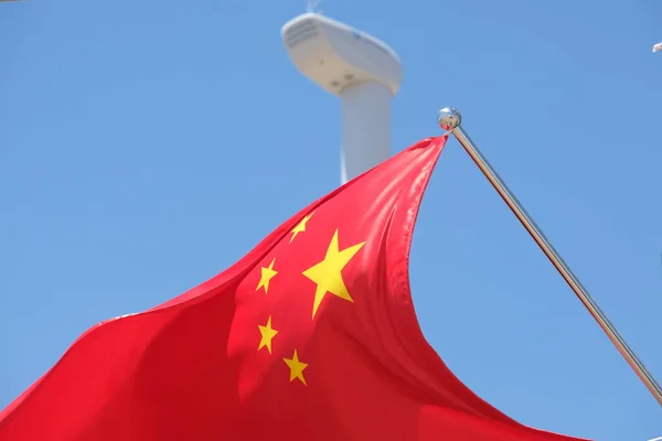 Die Chinesische Nationalflagge Flattert Wind — Stockfoto