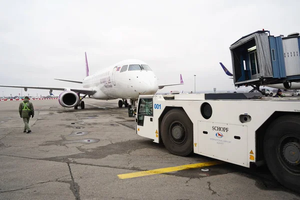 Almaty Kazakhstan 2022 Plane Mongolian Airline Hunnu Air Parked Airport — Stock fotografie