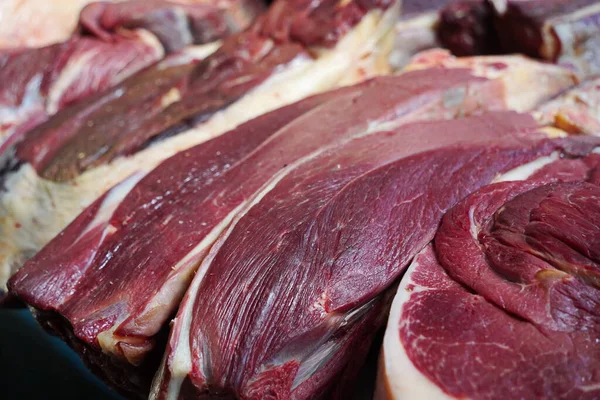 Almaty Kazachstan 2022 Różne Części Mięsa Przygotowywane Sprzedaży Wolnym Rynku — Zdjęcie stockowe