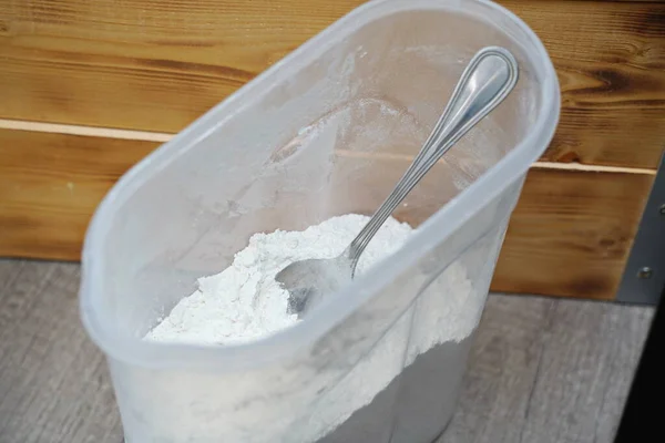 Spoon Container Flour — Stock Photo, Image