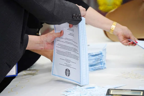 Almaty Kazakhstan 2022 Counting Votes Closing Polling Station — Stockfoto