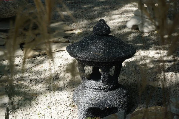 Japanese Style Stone Lanterns Garden Area — Stock Photo, Image