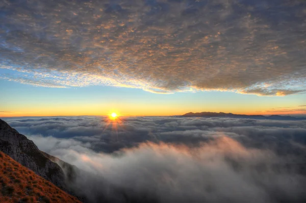 Dağ manzarası, The Piatra Craiului Mountain, Karpatlar, Romanya