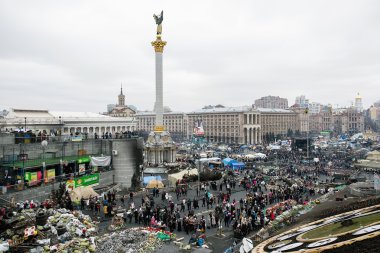 Kiev evromaydan. institutskaja str.