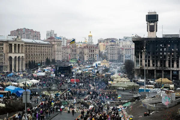 Evromaydan in kiev. onafhankelijkheid vierkante na de revolutie. — Stockfoto