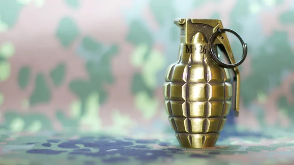 Grenade — Photo