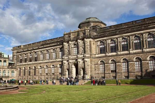 Alte Meister Bildergalerie in Dresden — Stockfoto