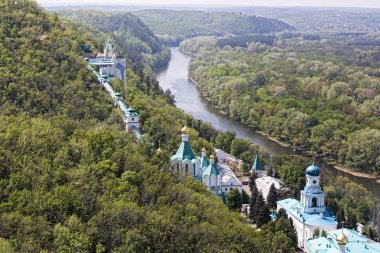 Görünüm sviatogorsky varsayımı üzerine laura. sviatogorsk, Ukrayna