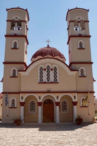 Igreja da cidade em Georgioupolis, Creta, Grécia — Fotografia de Stock
