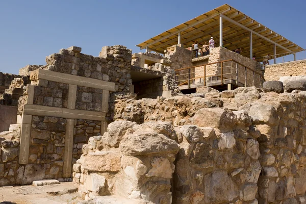 Ruines du palais Knossos, au sud d'Héraklion - amon très populaire — Photo