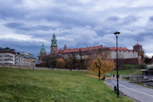 Krakow Poland Kasım 2021 Wawel Kalesi Vistula Seti Görüntüsü — Stok fotoğraf