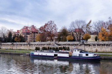 KRAKOW, POLAND - 4 Kasım 2021: Krakow 'da Vistula seti 