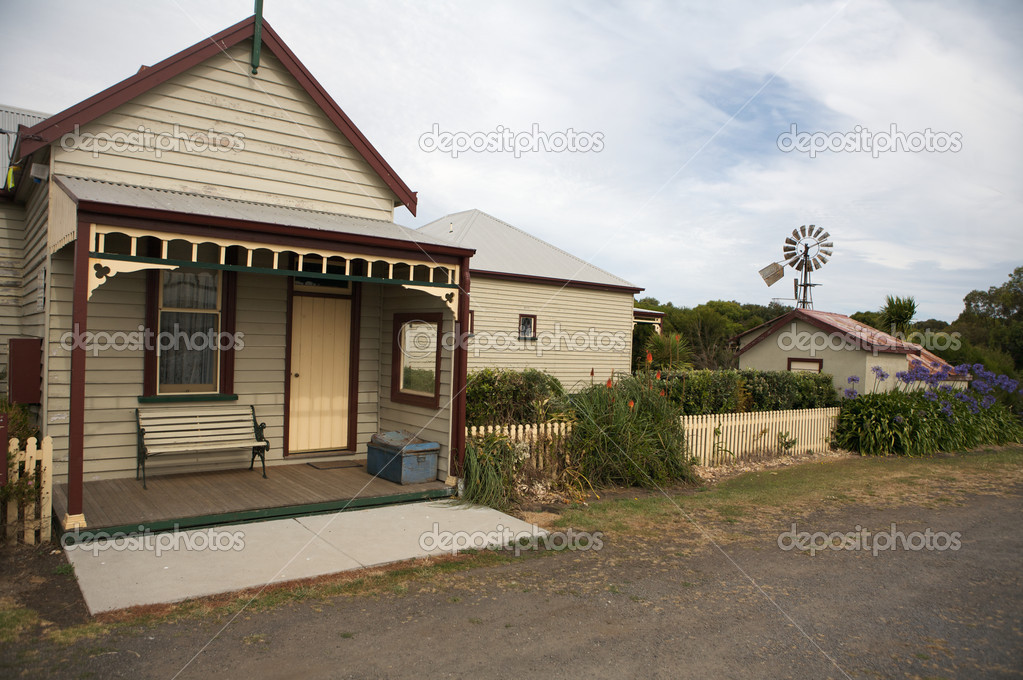 Typical Wooden Australia House by ©Vividrange 35909795