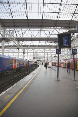 Londra tren yeraltı Waterloo İstasyonu