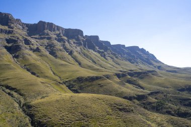 Güney Afrika, Lesotho ve Drakensburg 'un Sani Geçidi Dağ Yamaç sınırı, KwaZulu-Natal.