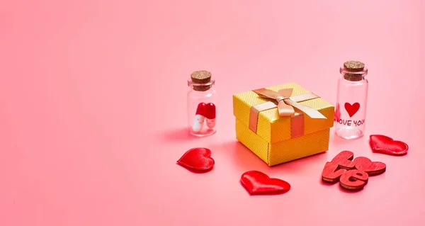Gift Box Beautiful Red Ribbon Rose Concept Valentine Anniversary Mother — Foto Stock