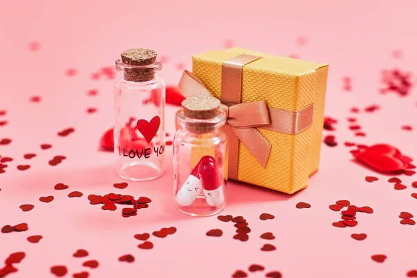 Love Medicine Love You Tablets Jars Kissing Valentine Day Love — 图库照片