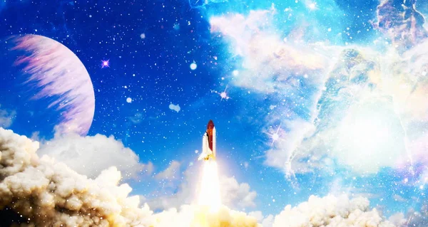 Let Vesmírné Lodi Hvězdné Nebe Modrá Galaktika Pohled Raketoplán Mléčnou — Stock fotografie