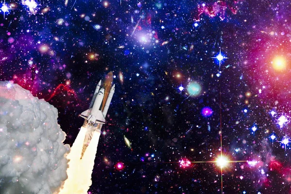 Vesmírná Loď Hlubokém Vesmíru Pohled Raketoplán Mléčnou Dráhu Prvky Tohoto — Stock fotografie