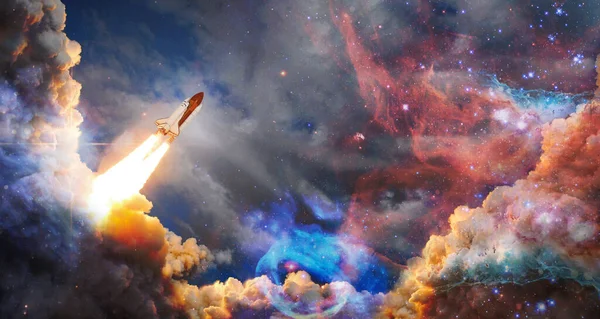 Let Vesmírné Lodi Hvězdné Nebe Modrá Galaktika Pohled Raketoplán Mléčnou — Stock fotografie