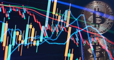 Bitcoin döviz kurlarındaki eğilimler. Bitcoin 'in yükseliş ve düşüş çizelgeleri. Bitcoins ve Yeni Sanal Para Konsepti. Candle stick grafik grafikli altın bitcoins