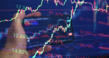 Finansal istatistikleri analiz etmek ve pazar verilerini analiz etmek için ayarlanmış. Grafiklerden ve grafiklerden veri analizi