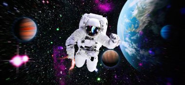 Uzayda astronot. Kozmik sanat, bilim kurgu duvar kağıdı. Derin uzayın güzelliği. Bu görüntünün elementleri NASA tarafından desteklenmektedir