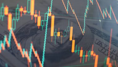 Bilgisayar monitöründeki profesyonel teknik analiz için hacim analizi de dahil olmak üzere göstergeler. Temel ve teknik analiz kavramı.