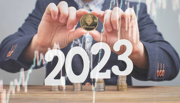 Businessman Wants Invest Ethereum 2023 Increase Earnings Cryptocurrency — Stock Photo, Image