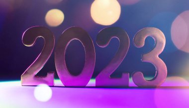 Mutlu Noeller ve mutlu yıllar 2023. Noel posteri, tebrik kartları, başlıklar, web sitesi