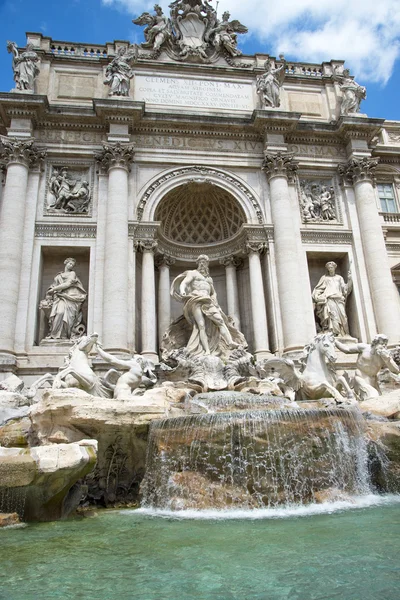 罗马，意大利-著名的特雷维喷泉 — 图库照片