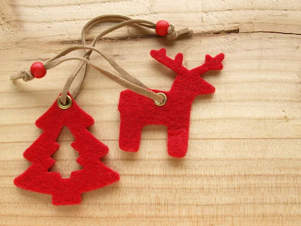 Reindeer and Christmas tree — Stock Photo, Image