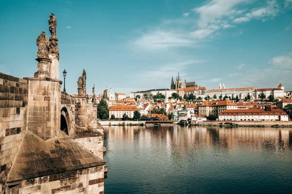 Praga República Checa Bela Vista Para Rio Vltava Ponte Carlos — Fotografia de Stock