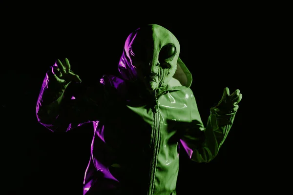Futuristic Alien Showing Frightening Gesture Trying Scare Creepy Mask Humanoid — ストック写真