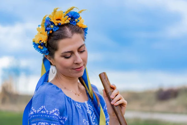 Woman Playing Woodwind Wooden Flute Ukrainian Sopilka Outdoors Folk Music — Fotografia de Stock