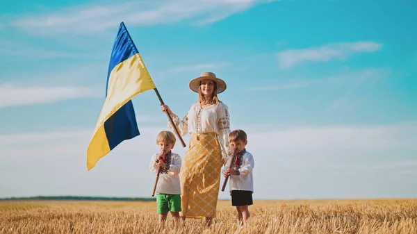 Ukrainian Mother Children Sons Waving National Flag Wheat Field Woman — 图库照片