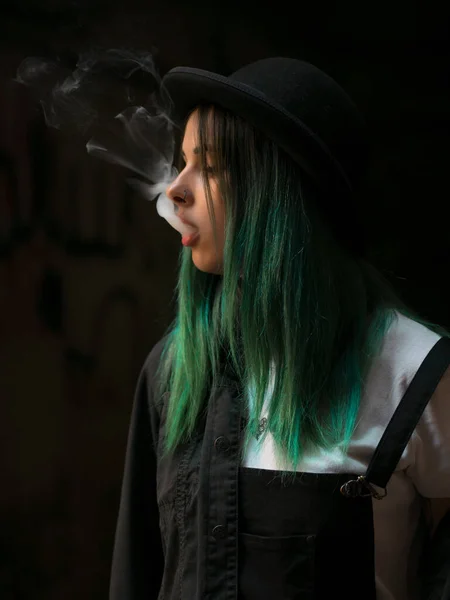 Emo Girl Smoking Cigarette Street Punk Hipster Woman Blue Colorful — Stockfoto